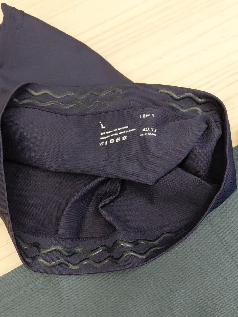 EMPETUA Shapermint  Athletic Pants in Navy Blue. And GRAY 2 PAIR - Size L - Picture 4 of 9